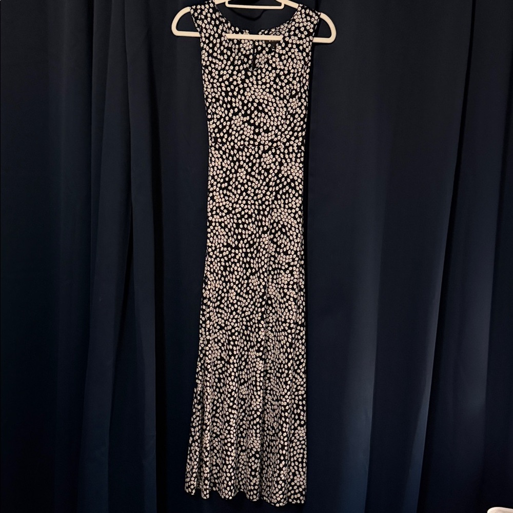 Elegant Black and White Maxi Dress